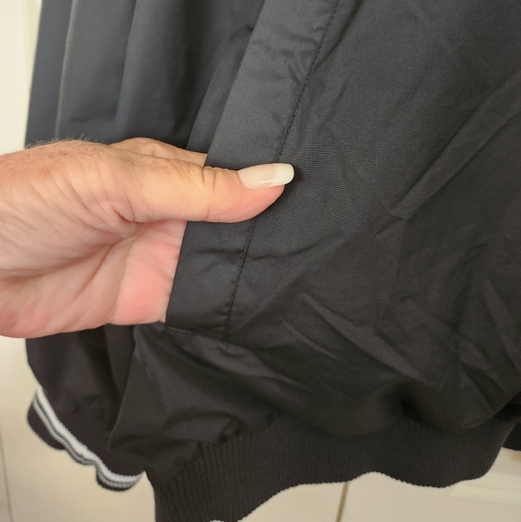 REEBOK Black & White Embroidered Logo Lined Pop Over size XXXL - Picture 8 of 10